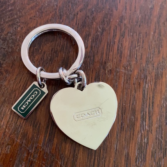 Coach heart shaped keychain - Picture 2 of 3